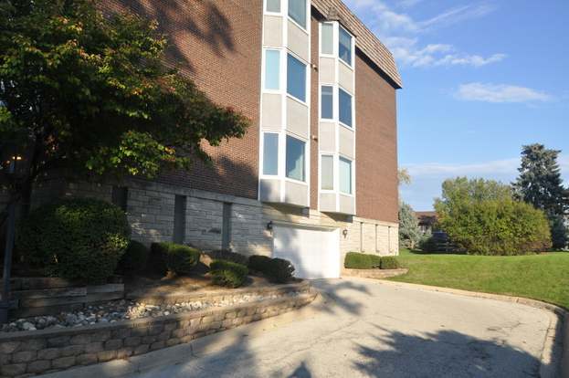 Building Photo - 2400 Archbury Ln