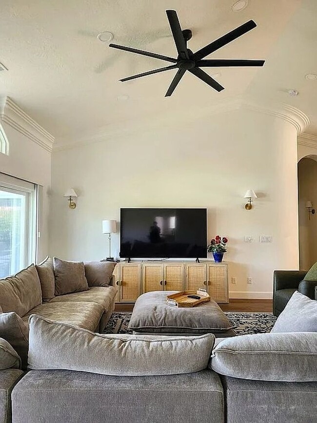 Building Photo - Charming Home Next To Sunbrook Golf Club!