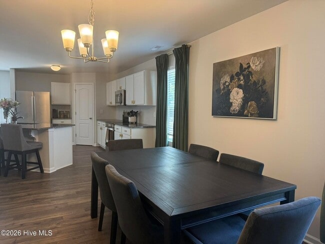 Building Photo - 765 Conductor Ct