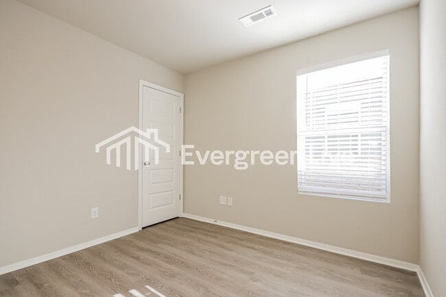 Building Photo - 6601 NW Kathleen St