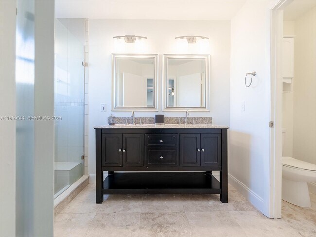 Building Photo - 200 W Riverbend Dr