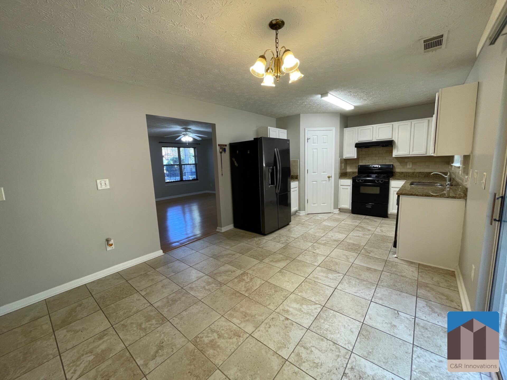 Building Photo - 2345 Delfern Dr