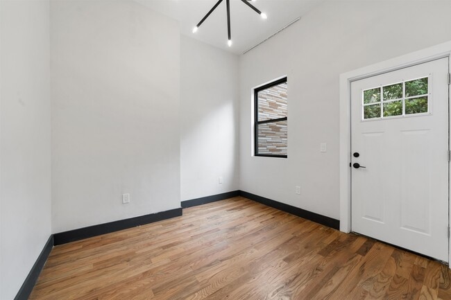 Building Photo - 604 Palisade Ave