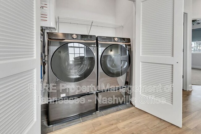 Building Photo - 4201 Camdale Dr