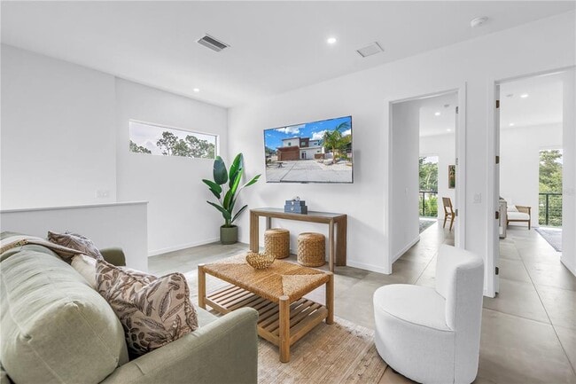 Building Photo - 2314 Floyd St