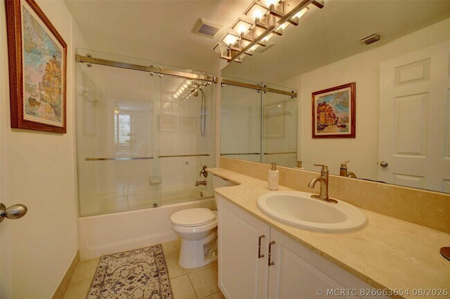 Building Photo - 720 S Sapodilla Ave
