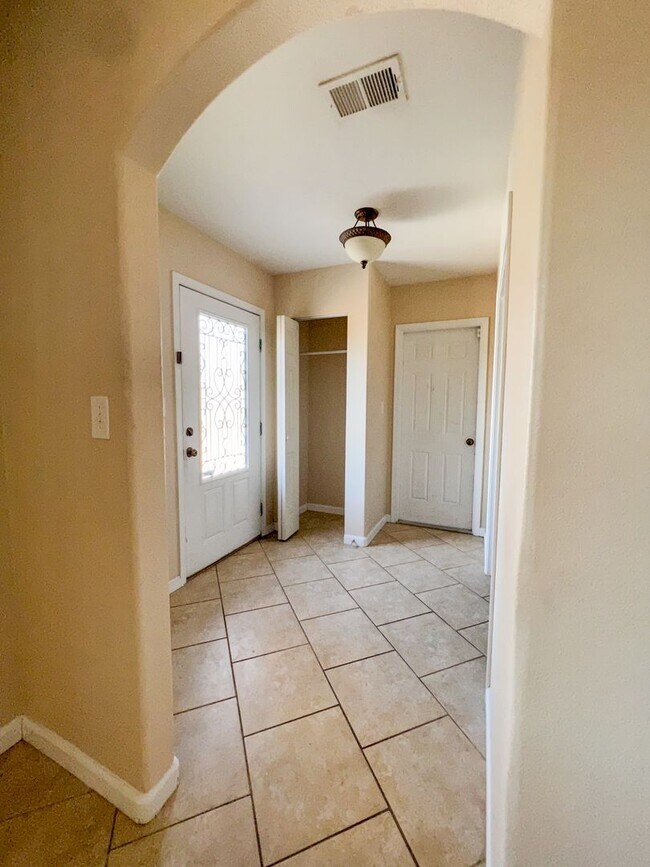 Building Photo - A Beautiful 2 Bedroom Home with Office and 2 Bonus Room