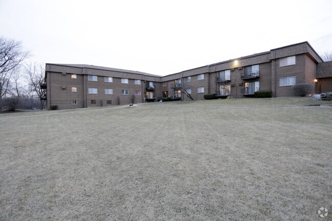 Building Photo - Mill Cove Apartments