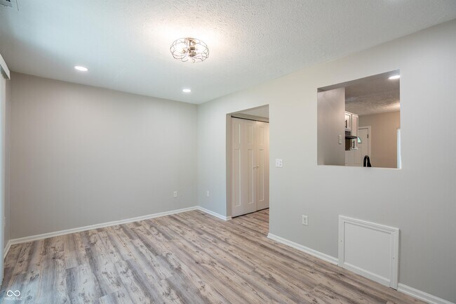 Building Photo - 1364 S Talbott St