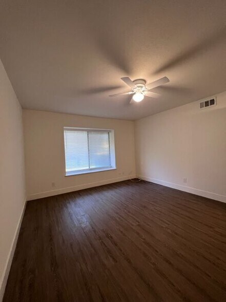 Building Photo - 2455 American River Dr