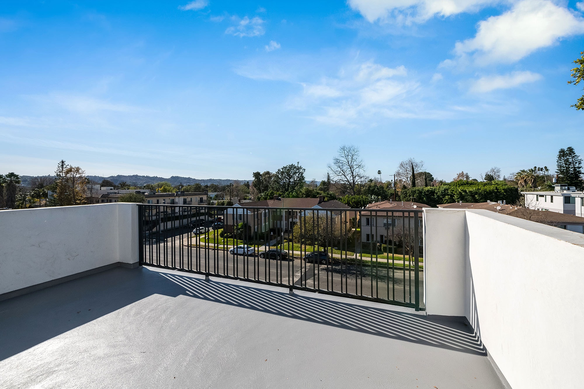 Building Photo - 5042 Laurel Canyon Blvd