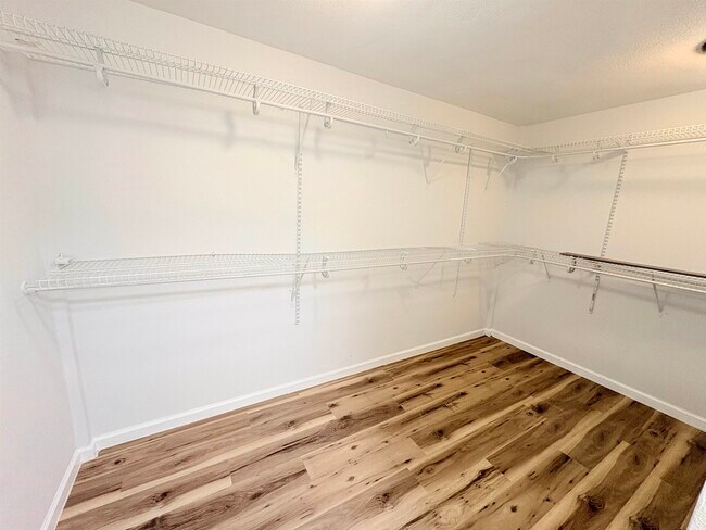 Building Photo - 212 Barbourville Dr