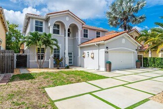 Building Photo - 15877 SW 61st Way