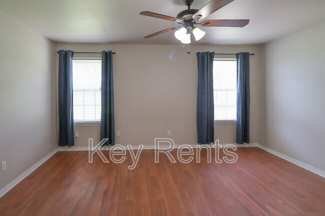 Building Photo - 3309 Bauer Rd