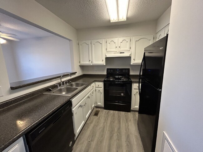 Building Photo - 3 BD 2 BA APARTMENT BY TTU FOR RENT