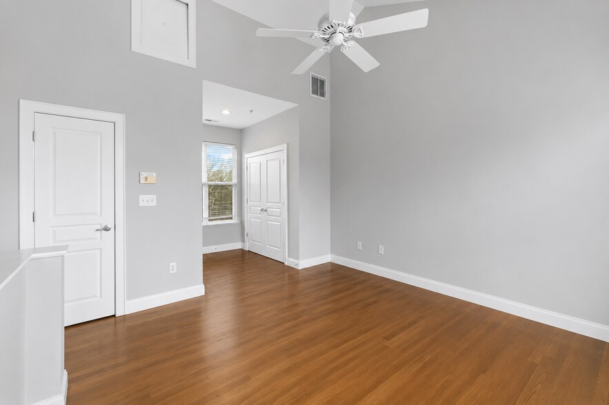 Top Floor Primary Bedroom - 840 Garden District Dr