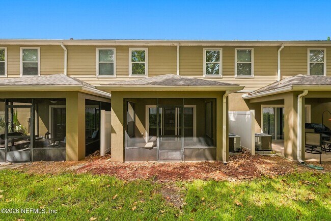 Building Photo - 13305 Solar Dr