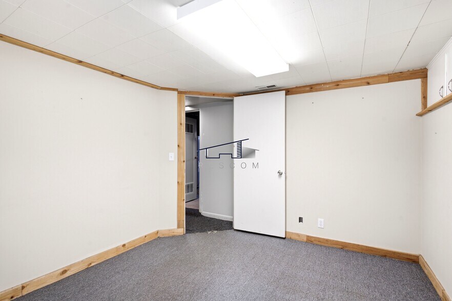 Building Photo - 1718 W 3300 S