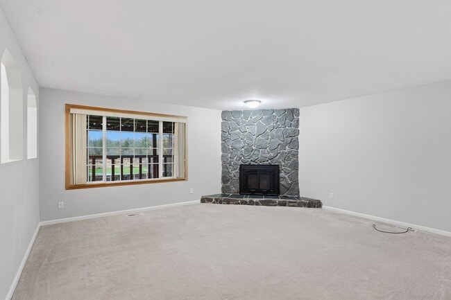 Building Photo - Greenway Park Neighborhood