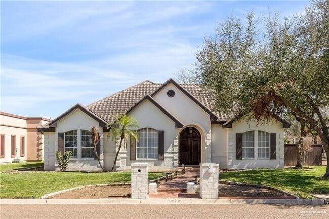 Primary Photo - 3202 W San Luis Cir