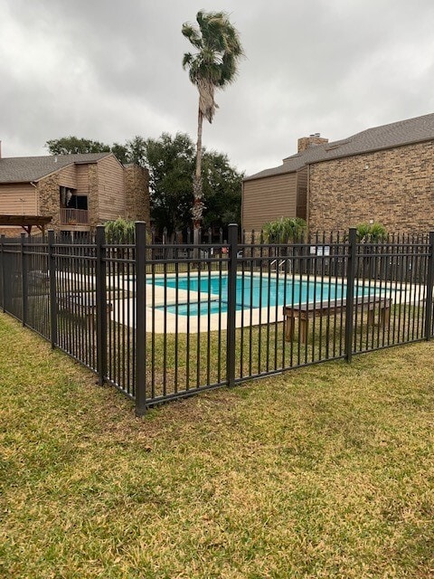 Building Photo - 7122 Premont Dr