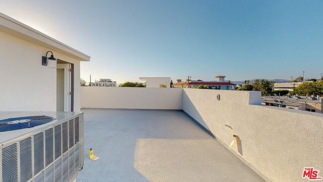 Building Photo - 307 Rosemont Ave