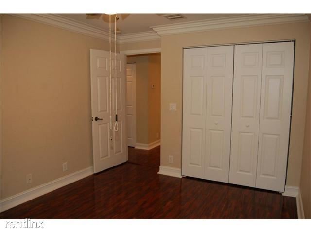 Building Photo - 16081 Poppyseed Cir