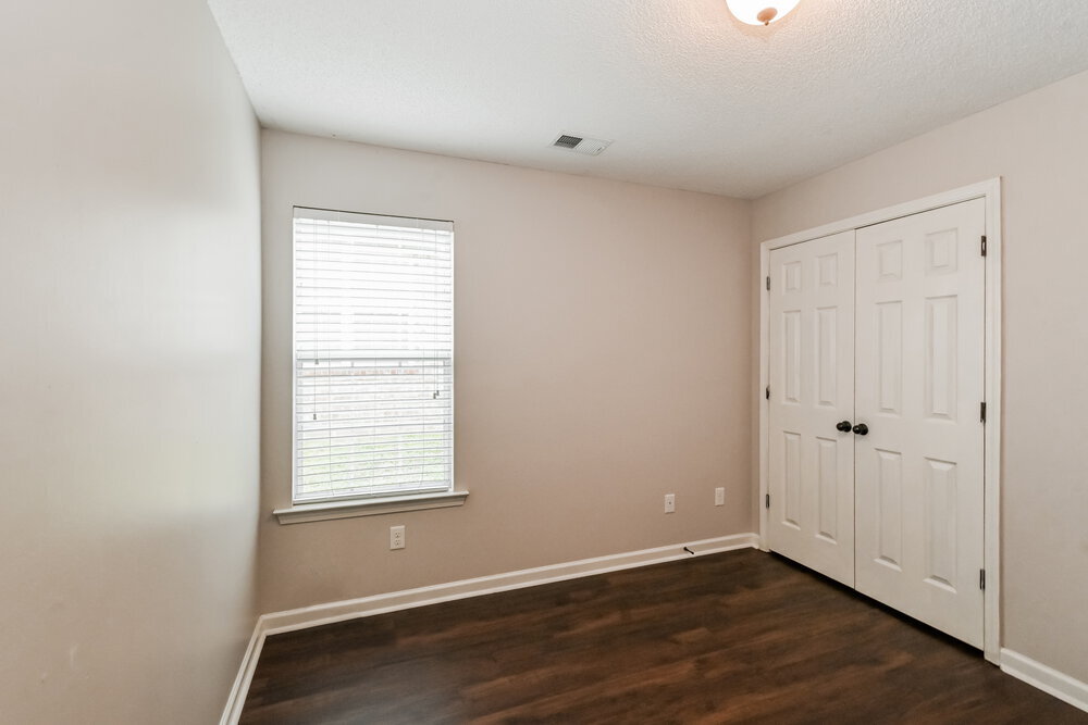 Building Photo - 7852 Ridgedale Dr