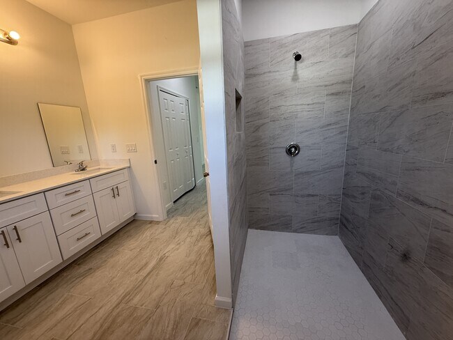 Building Photo - 4732 Prime Terrace
