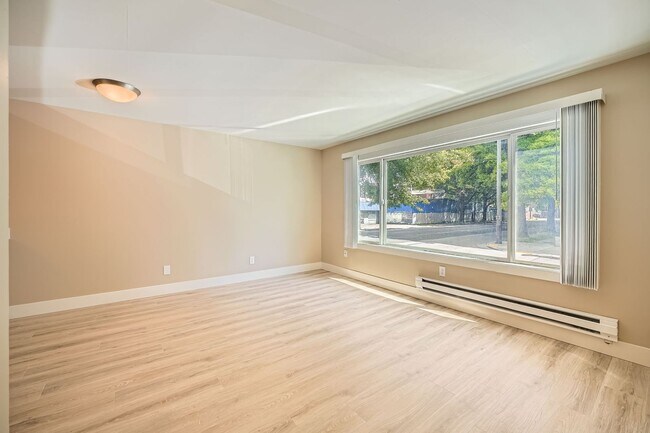 Interior Photo - 3435 Rainier Ave S