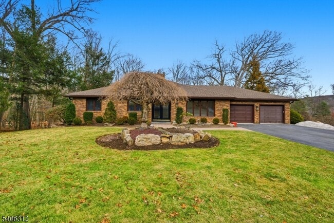 Building Photo - 12 McCaffrey Ln