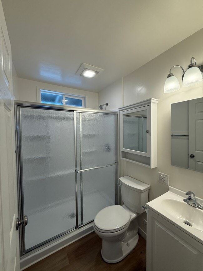 Building Photo - 750 Topaz Dr