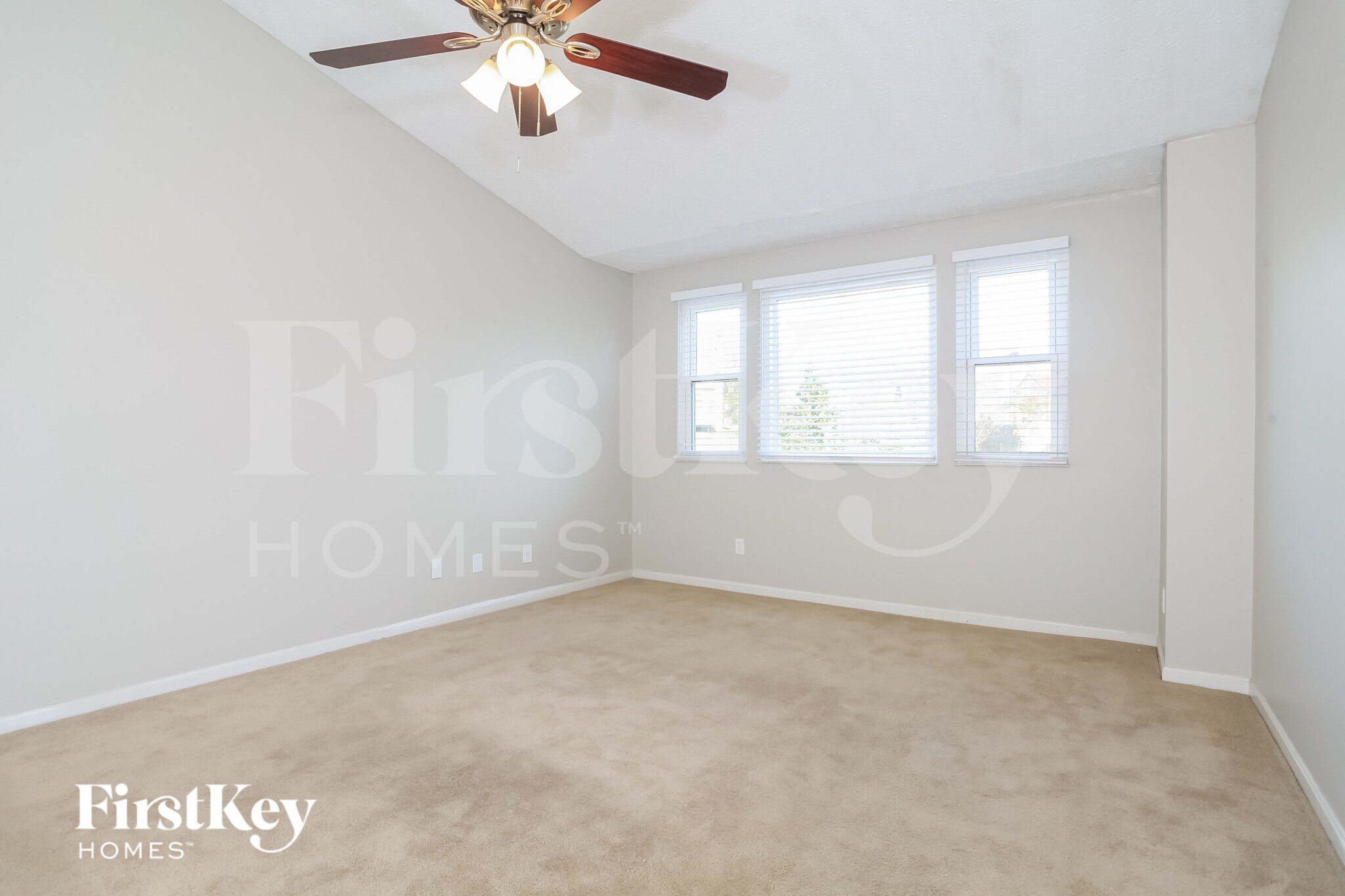 Building Photo - 3072 Hoock Ct