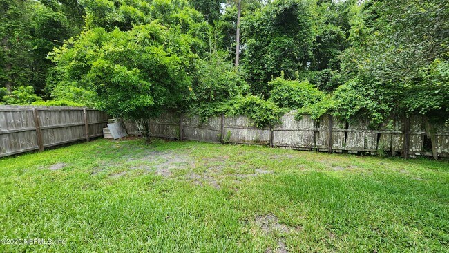 Building Photo - 256 Southlake Dr
