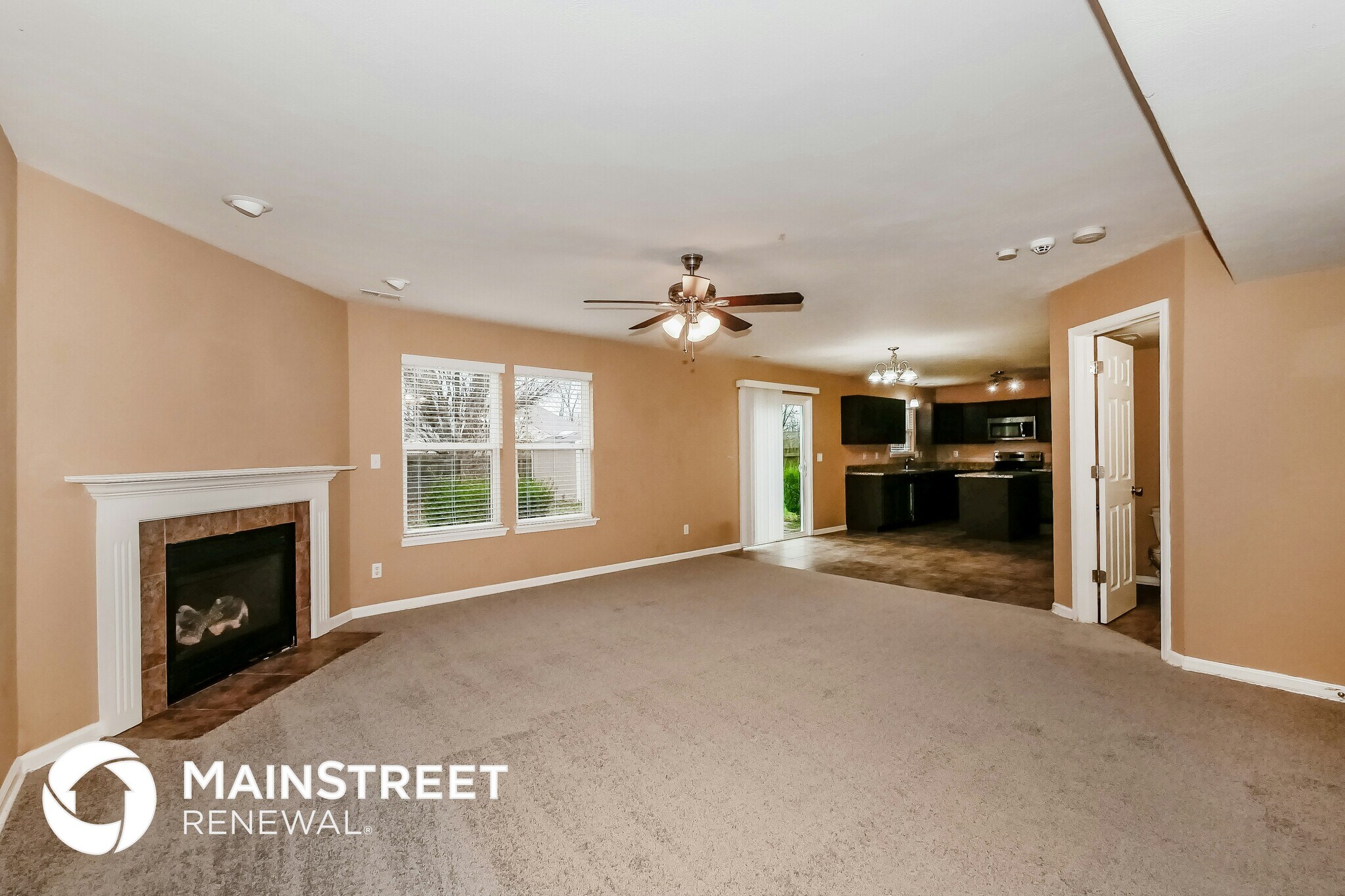 Building Photo - 8144 Wood Hollow Ln