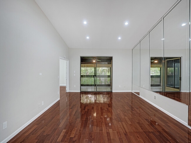 Building Photo - 9280 Sable Ridge Cir
