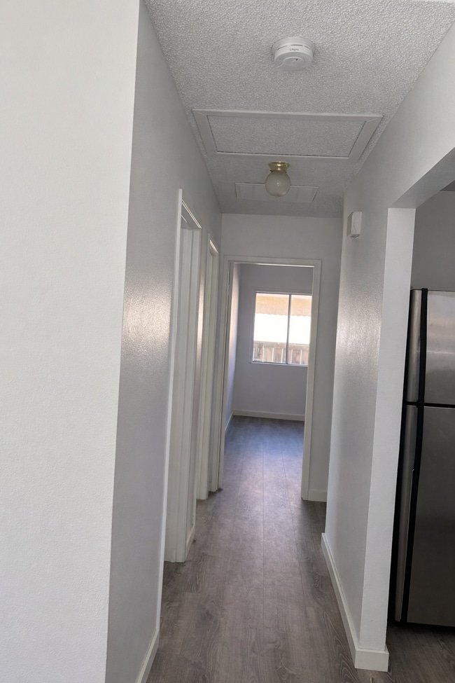 Building Photo - 36831 Royce Ct