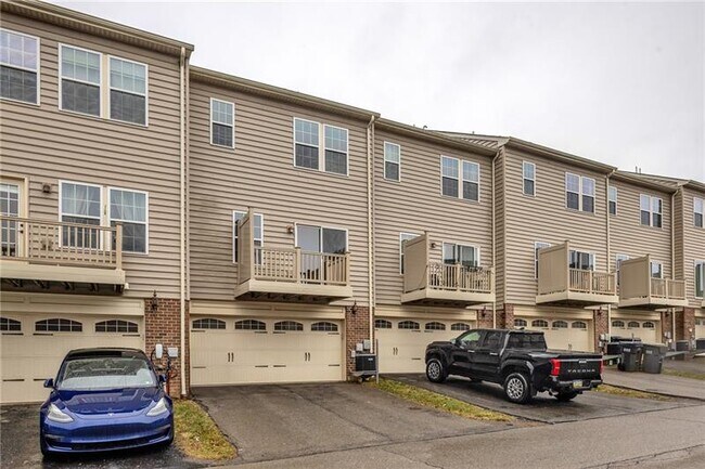 Building Photo - 620 Fairgate Drive