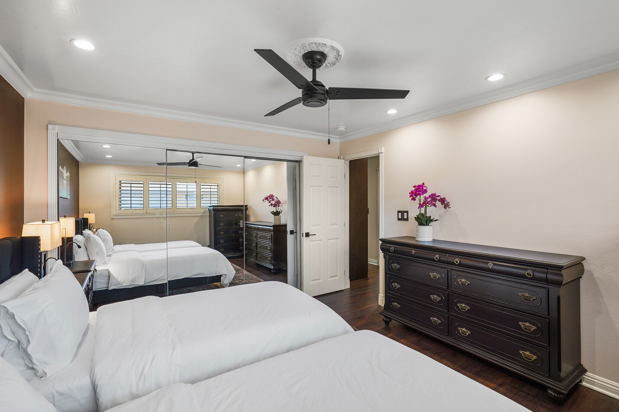 Building Photo - 4633 Marine Ave