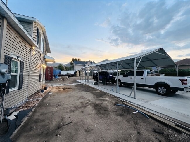 Building Photo - 110 E 300 S