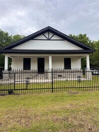 Building Photo - 604 S McKinney St