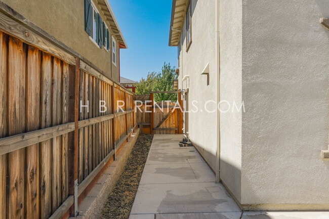 Building Photo - Mountain House - Hansen Village - 4 Bed | ...