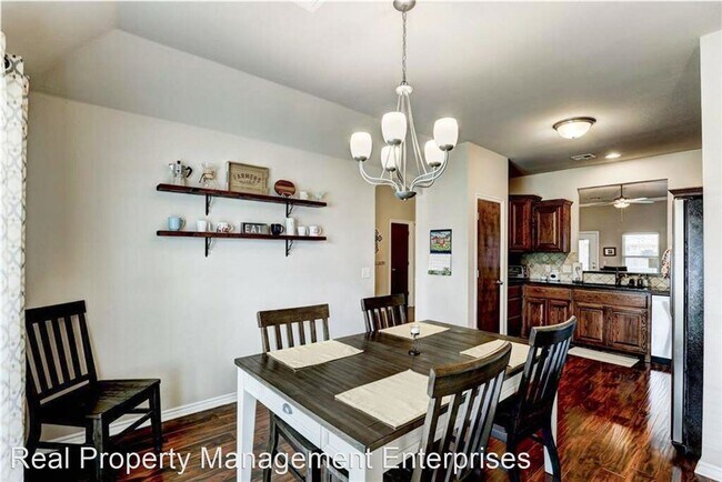 Building Photo - 3 br, 2 bath House - 17609 Red Tailed Hawk...