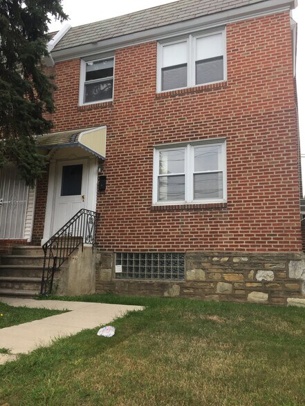 Building Photo - 1615 E Gowen Ave