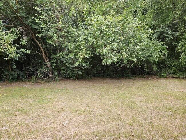 Building Photo - 6607 Amanda Cir