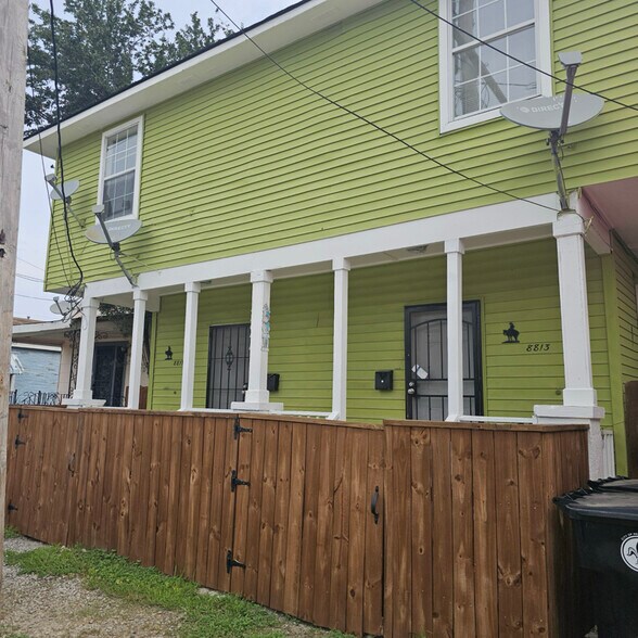 Primary Photo - 8813 Fig St