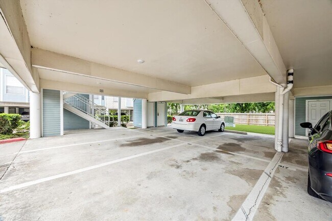 Building Photo - 18617 Egret Bay Blvd