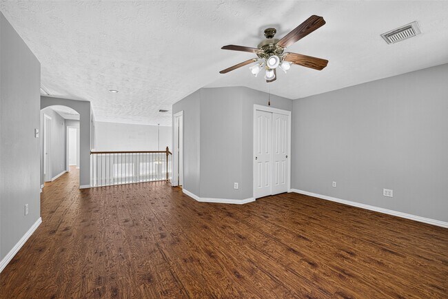 Building Photo - 8519 Babbling Brook Ct
