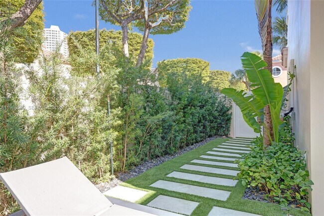 Building Photo - 20824 NE 37th Ave