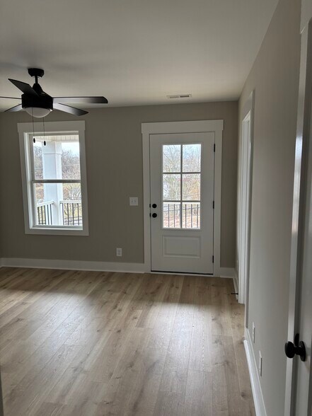 Building Photo - 713 Crossland Ave